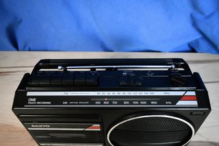 Radio Cassette Sanyo M2709F - 1980s