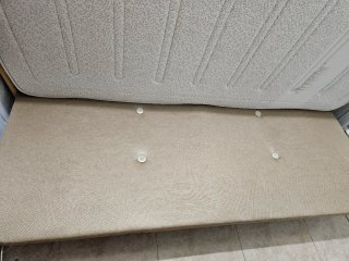 Colchones + base tapizada 6 patas de madera