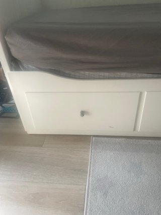 Cama diván IKEA Hemnes con 2 colchones