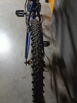 Bicicleta Montaña Azul y Plata
