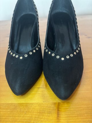 Zapatos New Look ante negro tachuelas T38 tacón 8