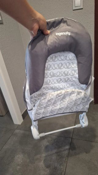 Bañera plegable Ingenuity para bebé de EEUU