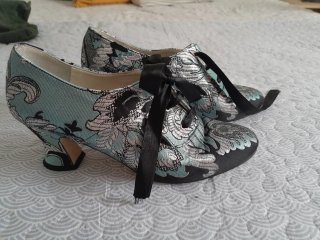 Traje de Fallera azul y negro +zapatos T.38