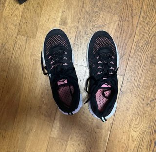 Zapatillas Deportivas Tenth Negras y Rosas