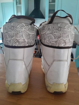 Botas de Snowboard Blancas y Marrones