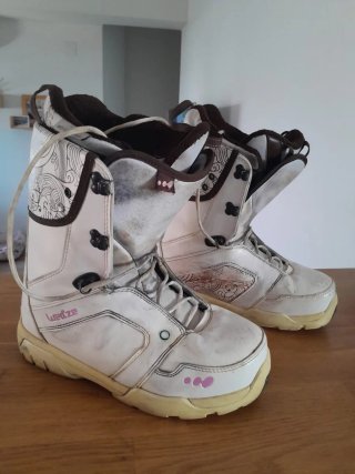 Botas de Snowboard Blancas y Marrones