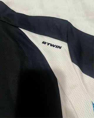 Camiseta Ciclismo Negra y Blanca