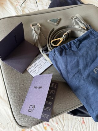 Borsa Prada Saffiano Travel Grigio