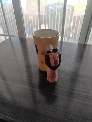 Taza grande de cerámica