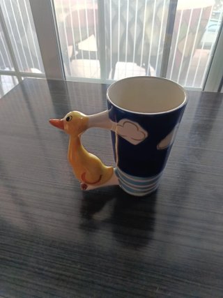 Taza grande de cerámica
