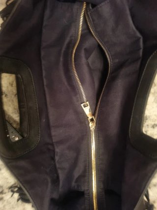 Bolso Grande Maje Negro con Flecos