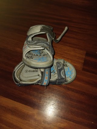 Sandalias Talla 24 y 23