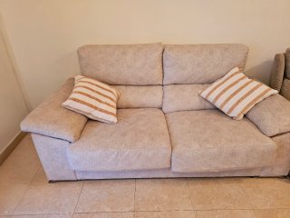Divano XL a 2 posti beige estensibile
