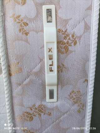 Colchón de tela con estampado floral