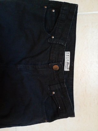 Pantalón vaquero negro