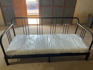 Diván cama IKEA negro 80x200