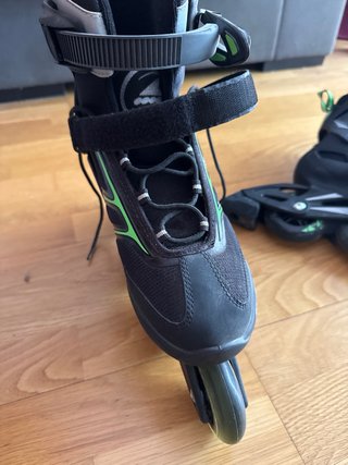 Patines en línea Rollerblade negros y verdes