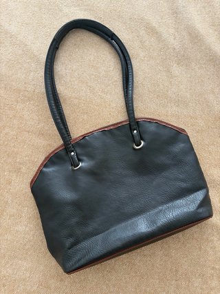 Bolso Moschino Negro Logo Metálico Y2K Vintage