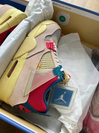 Jordan 4 Guava Ice Edición Limitada Talla 40