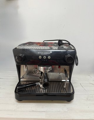Cafetera Quality Espresso Ruby pro 1 año garantia