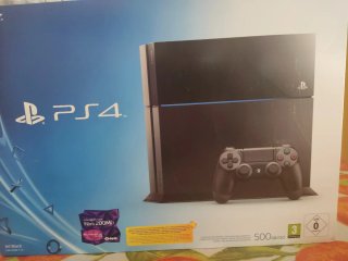 Sony PS4 500GB Negra + 14 Juegos