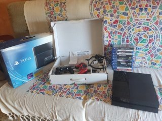 Sony PS4 500GB Negra + 14 Juegos