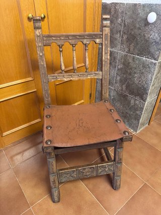 4 Sillas Castellanas Madera y Cuero