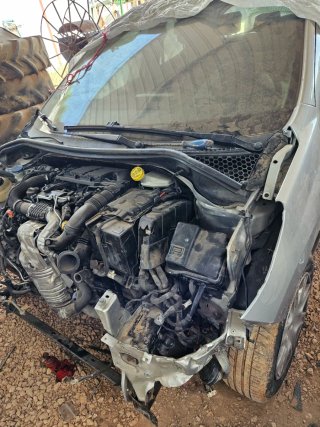 Coche Peugeot 207 (Averiado)