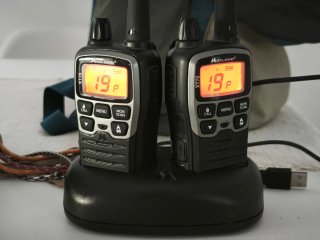 2 Walkie Talkies Midland XT70