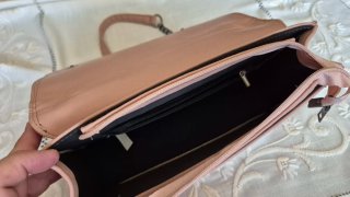 Borsa rosa con catena