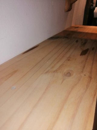 Estanterías de madera de pino