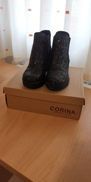 Botines negros purpurina CORINA
