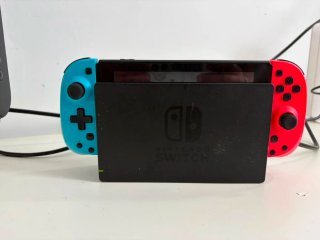 Nintendo Switch Azul y Rojo