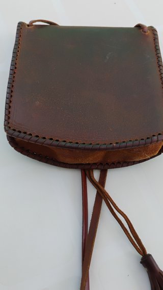 Pequeño Bolso artesanal de cuero auténtico