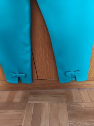 Camisa con cremallera color turquesa y pantalón L