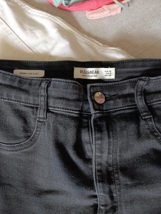 Lote 4 Pantalones Pitillo. 12€ los 4.