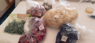 Lote de botones varios colores y tamaños