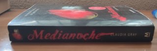 Novela "Medianoche" de Claudia Gray, ed. Montena