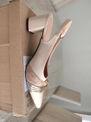Zapatos de fiesta beige y dorados mujer
