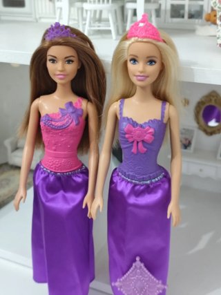 Confezione di Barbie Principessa Basic
