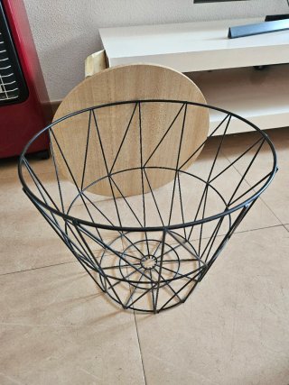 Mesa auxiliar desmontable metal y madera