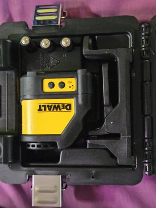 Nivel Láser DeWalt 30m/100m Verde