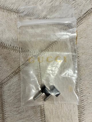 Sandalias Gucci Beige y Doradas. Liquidación