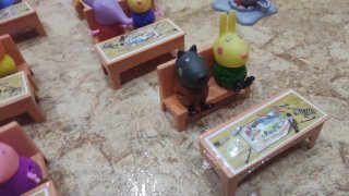 Autocaravana y Colegio Peppa Pig