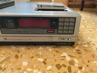 Betamax Sony SL-C30E PAL con 23 cintas y mando