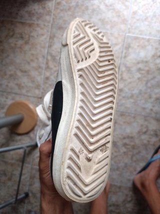 Zapatillas Nike Blancas y Negras