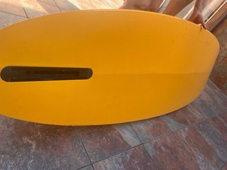 Tabla y velas windsurf