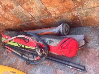 Tabla y velas windsurf