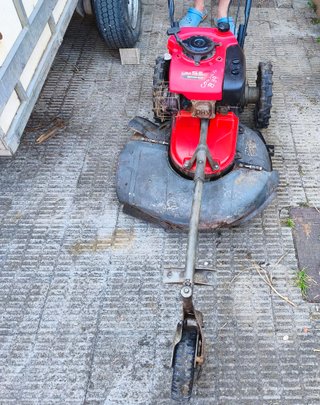 Desbrozadora Profesional Honda UM536 Motor GXV 160
