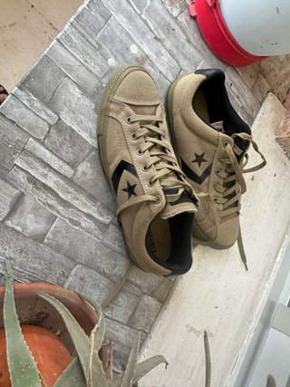 Zapatillas Converse Beige y Negro